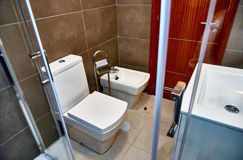 Bathroom 4, Medano Beach Villas, Santa Cruz de Tenerife