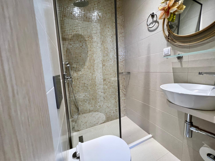 Bathroom 3, Maria Hotel Sisi, Crete