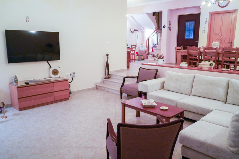 Shared lounge/TV area, Villa Mykines, Peloponnese