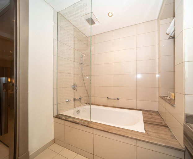 Bathroom 3, Paramount Towers 1 BR Burj Khalifa View, Dubai