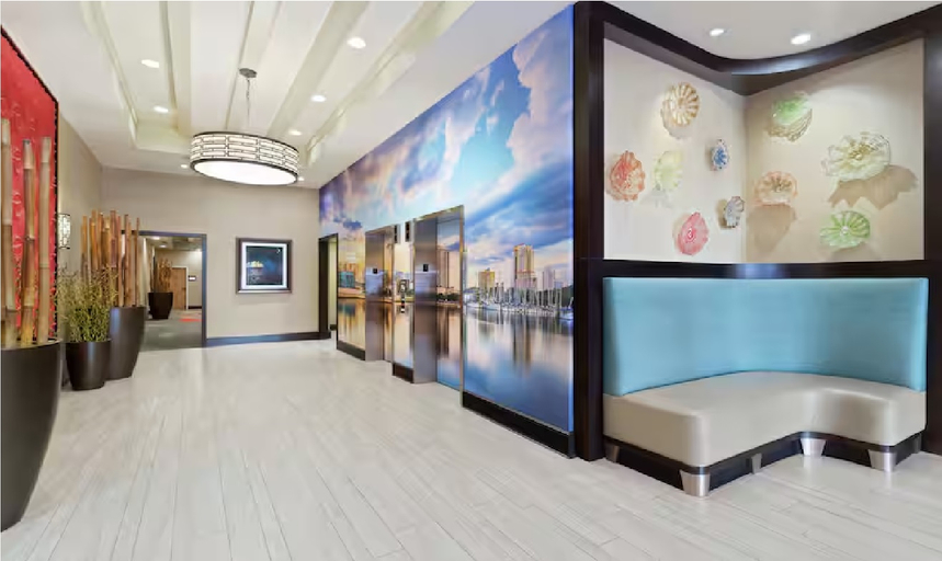 Public Area 2, Hampton Inn & Suites St. Petersburg/Downtown, Pinellas