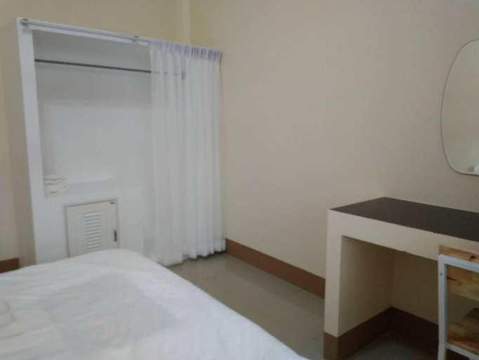 Bedroom 18