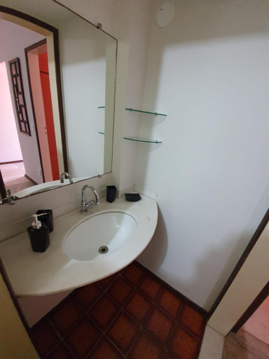Bathroom 2, Economico apartamento perto da praia em Jardim Camburi, Vitoria