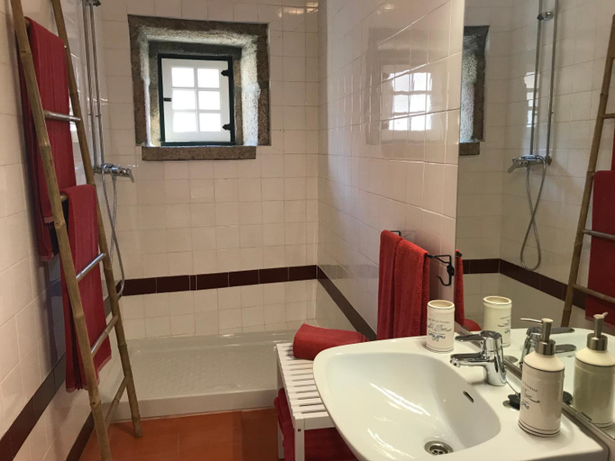 Bathroom 3, Casa da Muralha Cerveira, Vila Nova de Cerveira
