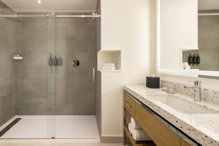 Bathroom 4, Courtyard by Marriott Curacao