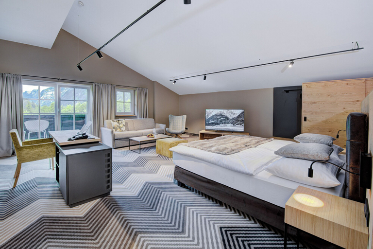 Bedroom 4, Hotel Gut Brandlhof, Zell am See