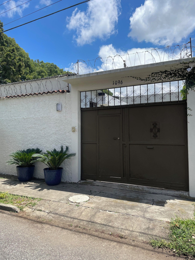 Exterior & Views 2, Villa Nola, ZONA 13