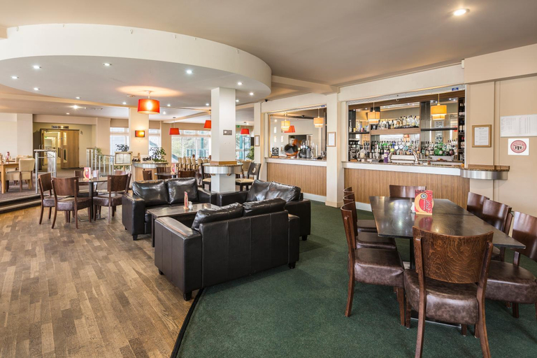 Food & Drinks, Dartmouth Green Lodges, Devon