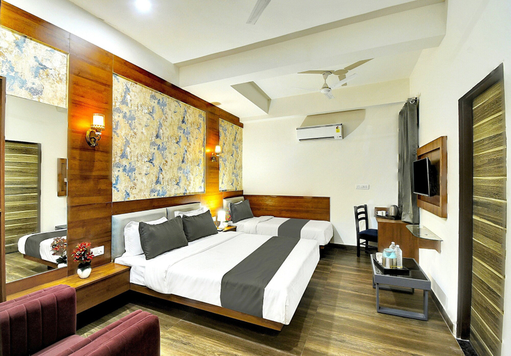 Bedroom 1, Hotel Travaasa Inn, Jaipur