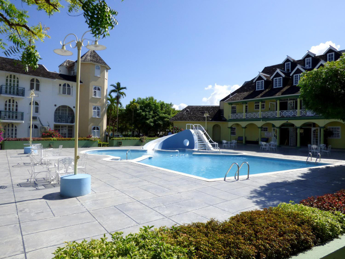 Food & Drinks, Beach One Bedroom Suite A17
