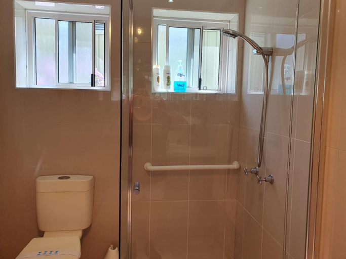 Bathroom 27