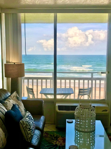 Room 4, Beachfront Bliss - Ocean Front at Symphony Beach Club, Volusia