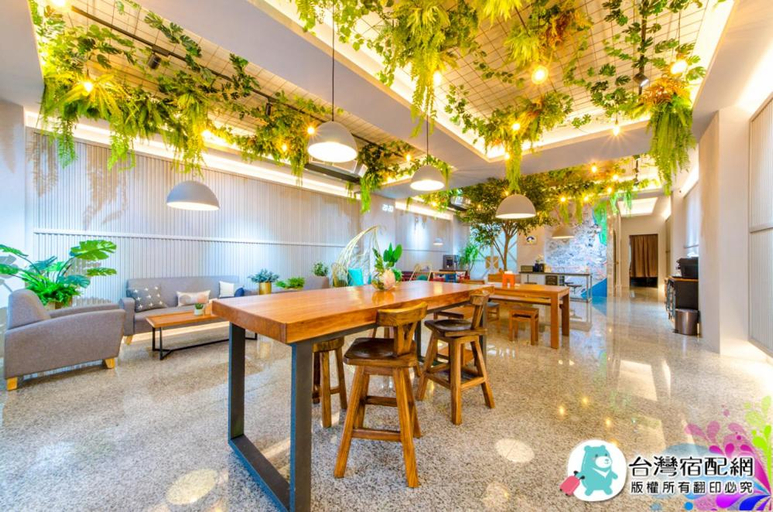 Food & Drinks 3, Cultural Travel Elevator Homestay with Parking Space, Hualien