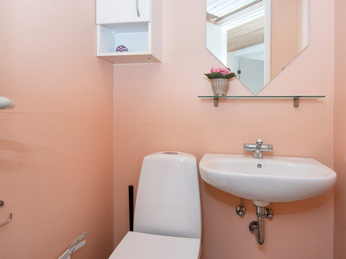 Bathroom 5, 8 Person Holiday Home in Ringkobing, Ringkøbing-Skjern