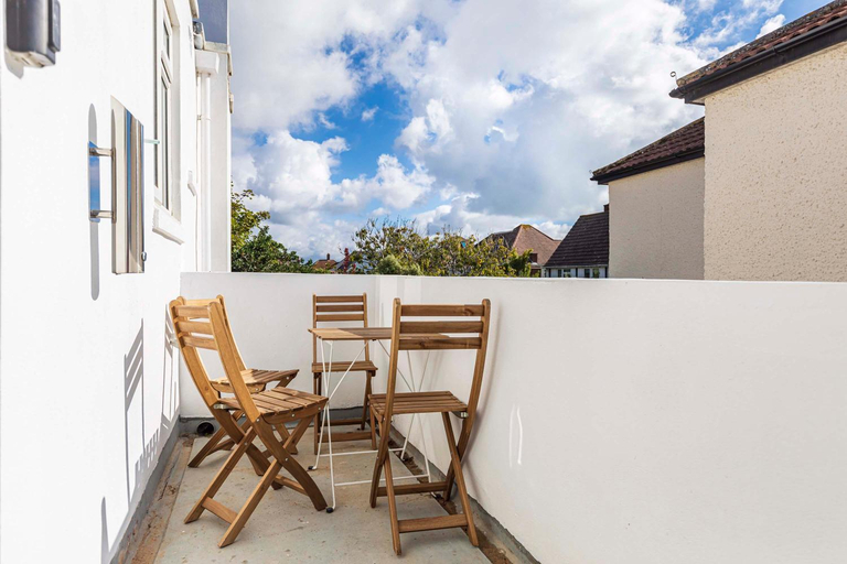Exterior & Views 5, The White House - Lux Southbourne beach 3 bed stay, Bournemouth