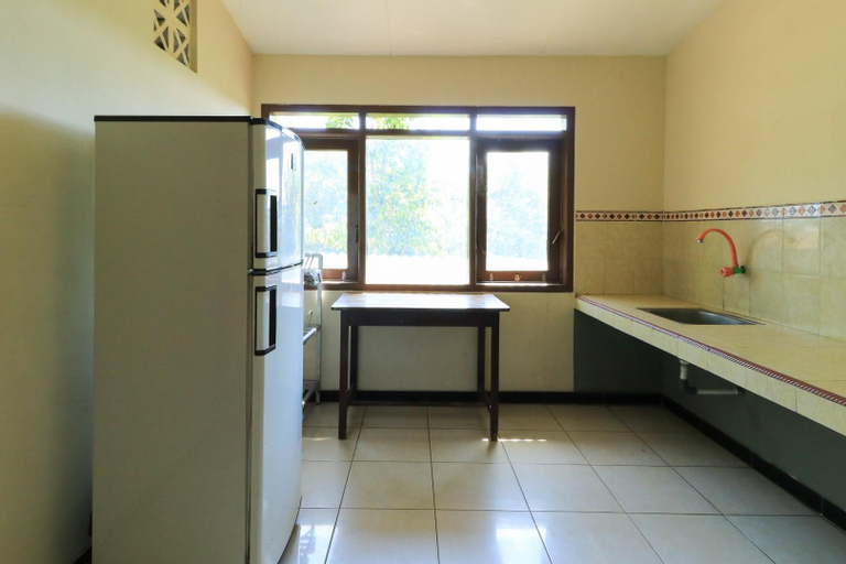 Dining Room 8
