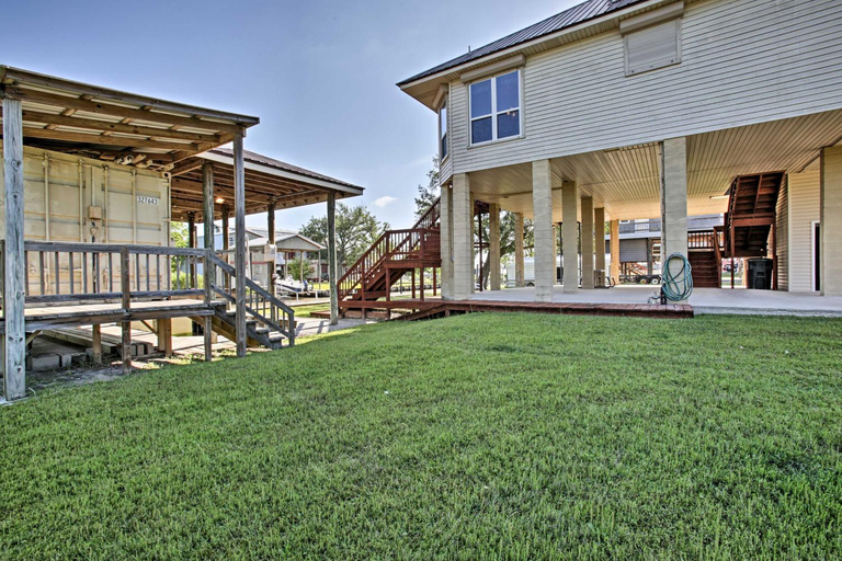 Exterior & Views 1, Private Dock with Lift Waterfront New Orleans Home!, Orleans