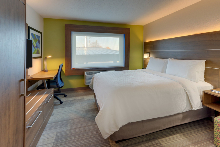 Bedroom 3, Holiday Inn Express CINCINNATI NORTH - MONROE by IHG, Warren