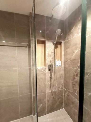 Bathroom 4