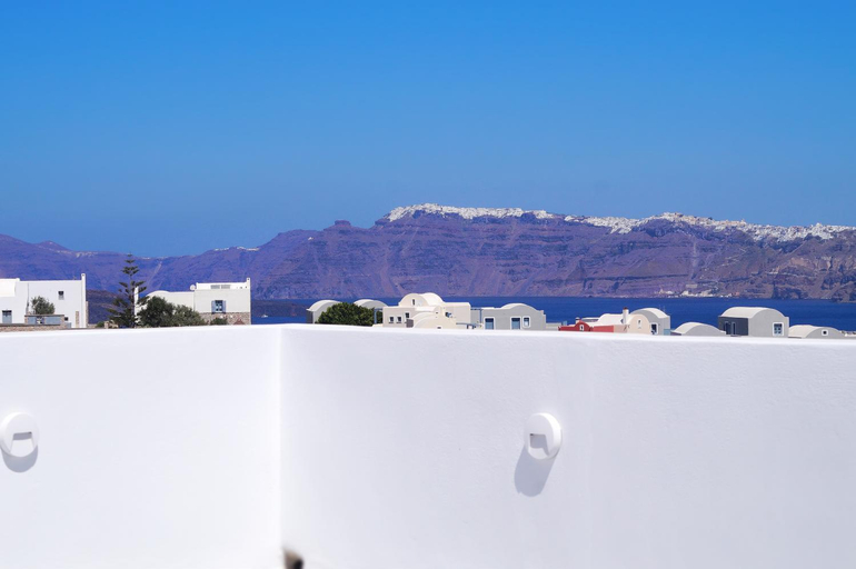 Sport & Beauty, Golden Stone Santorini Suites, South Aegean