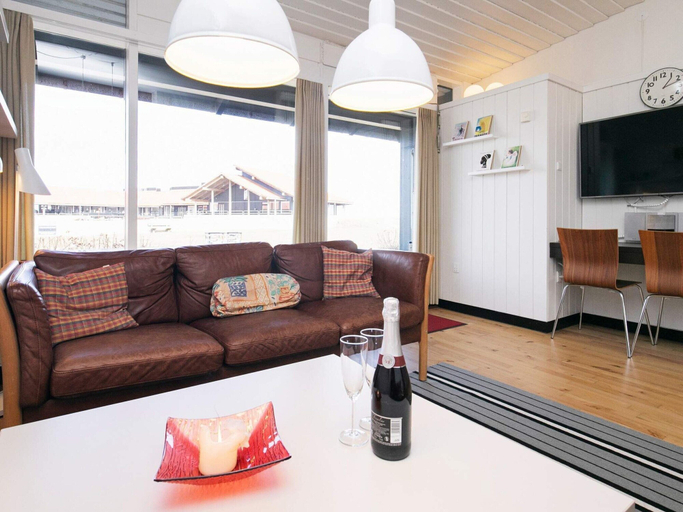 Living area 2, 6 Person Holiday Home on a Holiday Park in Saeby, Frederikshavn