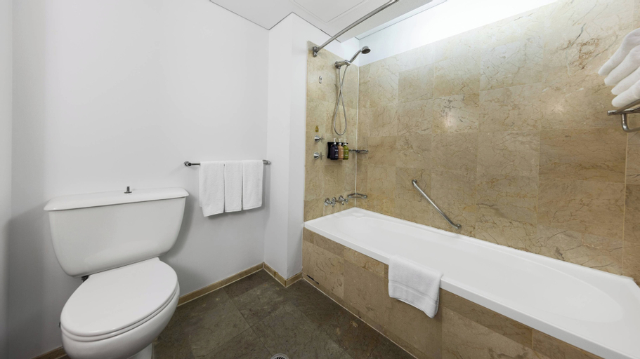 Bathroom 7