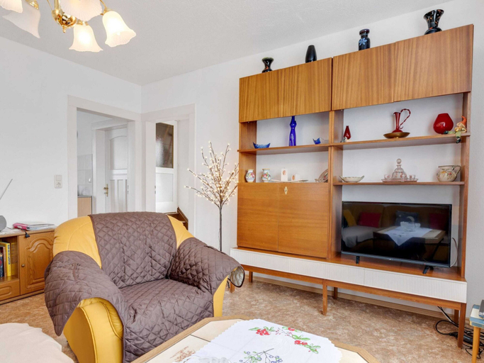 Others 4, Cozy Apartment in Altenfeld With Garden, Ilm-Kreis