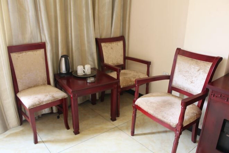 Others 4, Jinquan Business Hotel, Honghe Hani and Yi