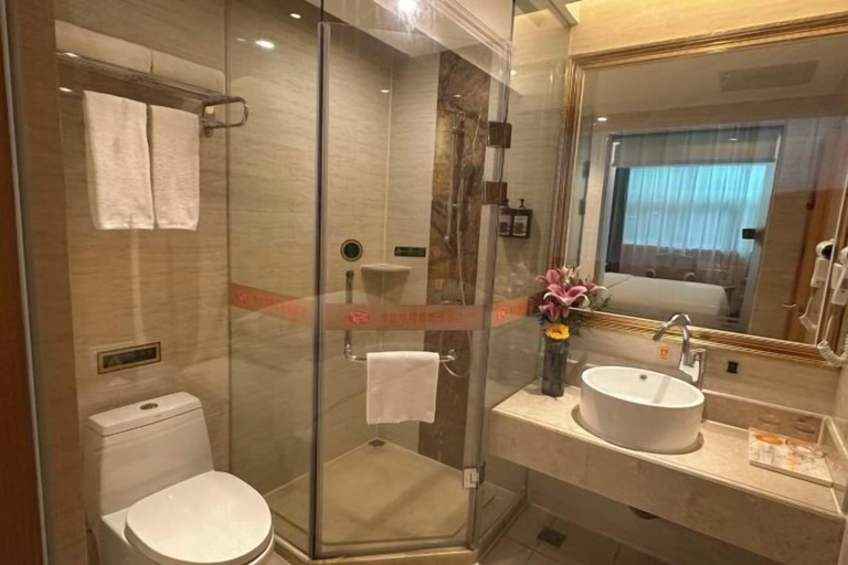 Bathroom 4, Vienna Hotel (Huizhou Qiuchang Yingbin Road), Huizhou