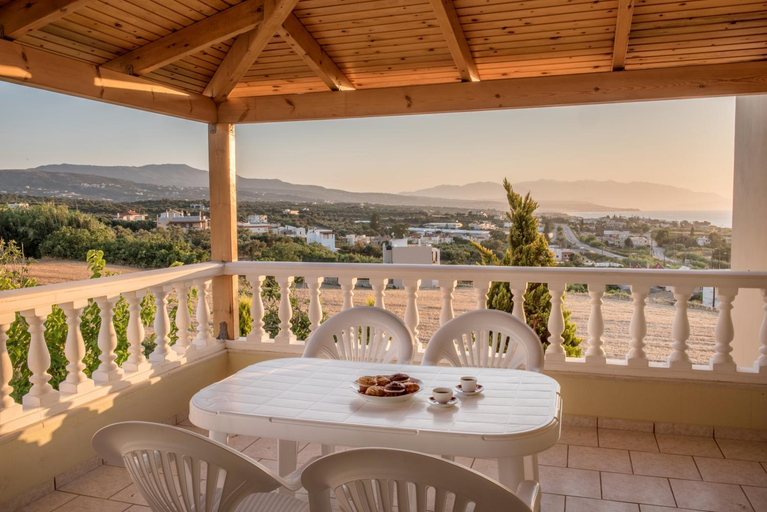 Others 4, Villa Apollon II, Crete