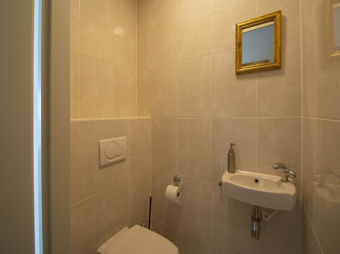 Bathroom 2, Fantastic Penthouse by the sea With Sauna, Zijpe