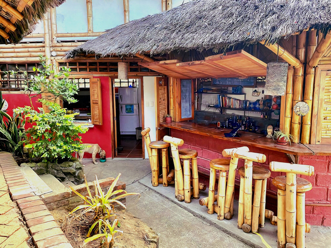 Food & Drinks