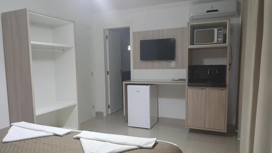 Bedroom 2, Pousada Rota do Sol Bombinhas Suites e Flats - cafe da manha servido de nov a pascoa, Bombinhas