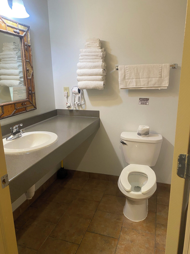 Bathroom 5, August Lodge Cooperstown, Otsego