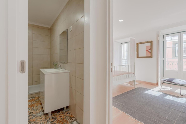 Bathroom, Bright, Spacious w/Orange Tree Patio,by TimeCooler, Lisbon