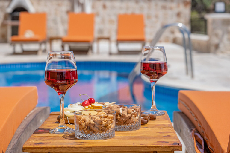 Food & Drinks 5, White Garden Villas, Kaş