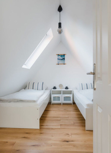 Room 2, Torbogenhuus No. 7 Comfortable Holiday Residence, Aurich