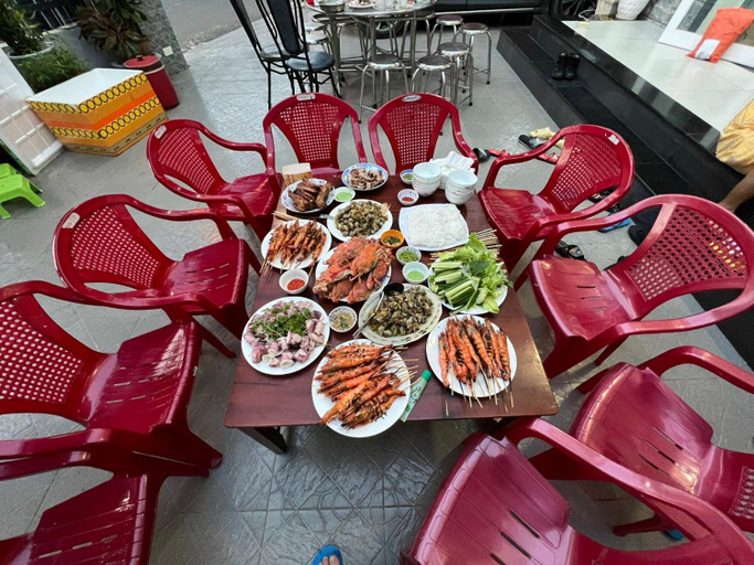 Food & Drinks 5, Nguyen Kim Motel, Long Điền