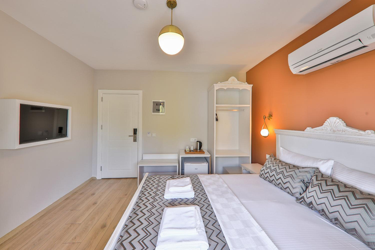 Bedroom 3, Lora Kas Hotel, Kaş