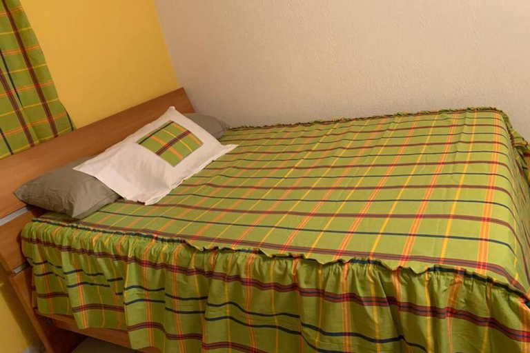 Bedroom 2, Souffle au paradis a Thomas Bouillante, Bouillante