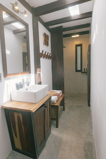Bathroom 2, Nahouse Jungle Lodges, Cozumel