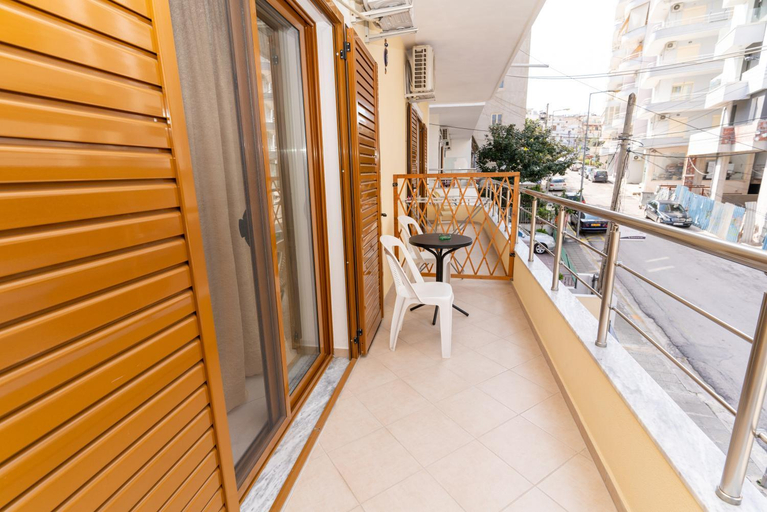 Others 5, Sheme's Apartments, Sarandës