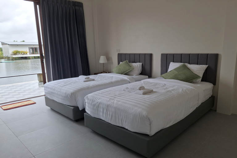 Bedroom 15