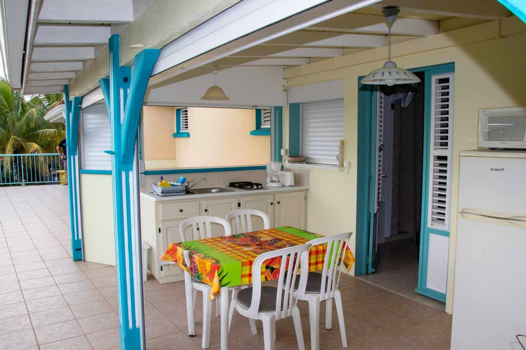 Others 5, Les marches de Paulina, Basse-Pointe