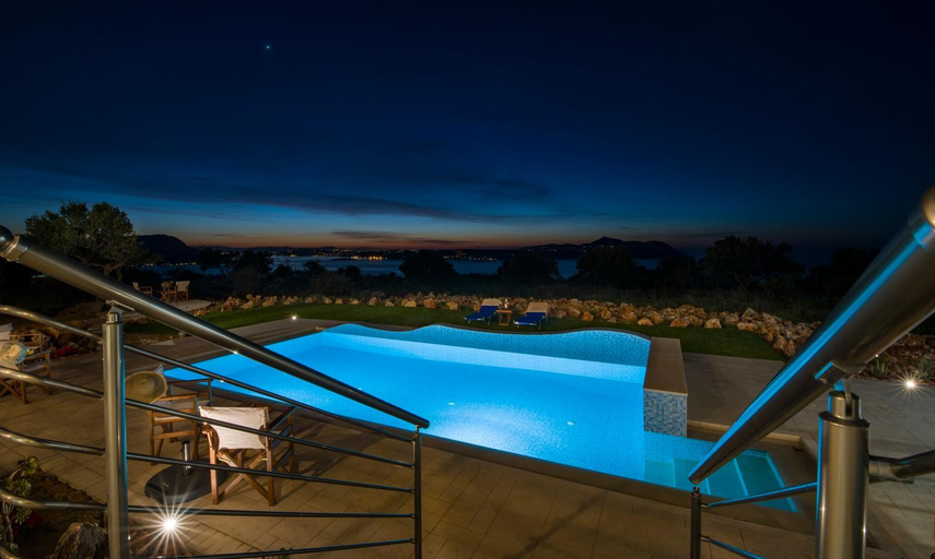Swimming pool 5, Villa PhenΩmena Apartments, Crete