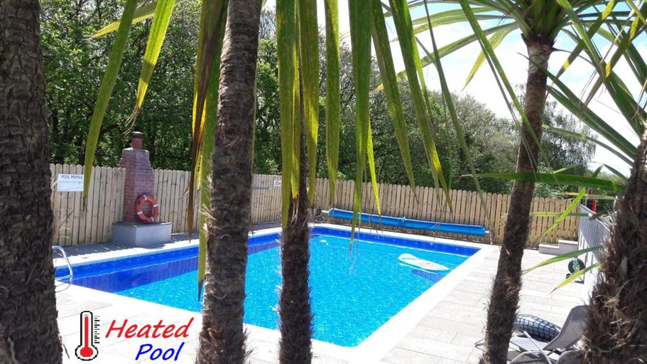 Swimming pool, Greenways Valley Holiday Park, Devon