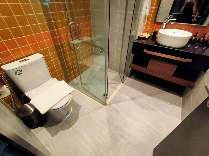 Bathroom 5, Apec Mandala Mui Ne by Dolphin, Phan Thiết