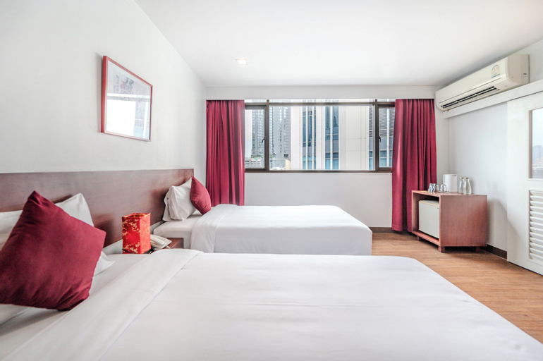 Bedroom 4, Ruamchitt Plaza Hotel, Khlong Toey