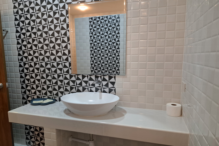 Bathroom 19