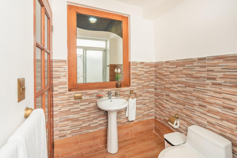 Bathroom, Bungallow With Private Backyard and Pool, San Rafael del Yuma